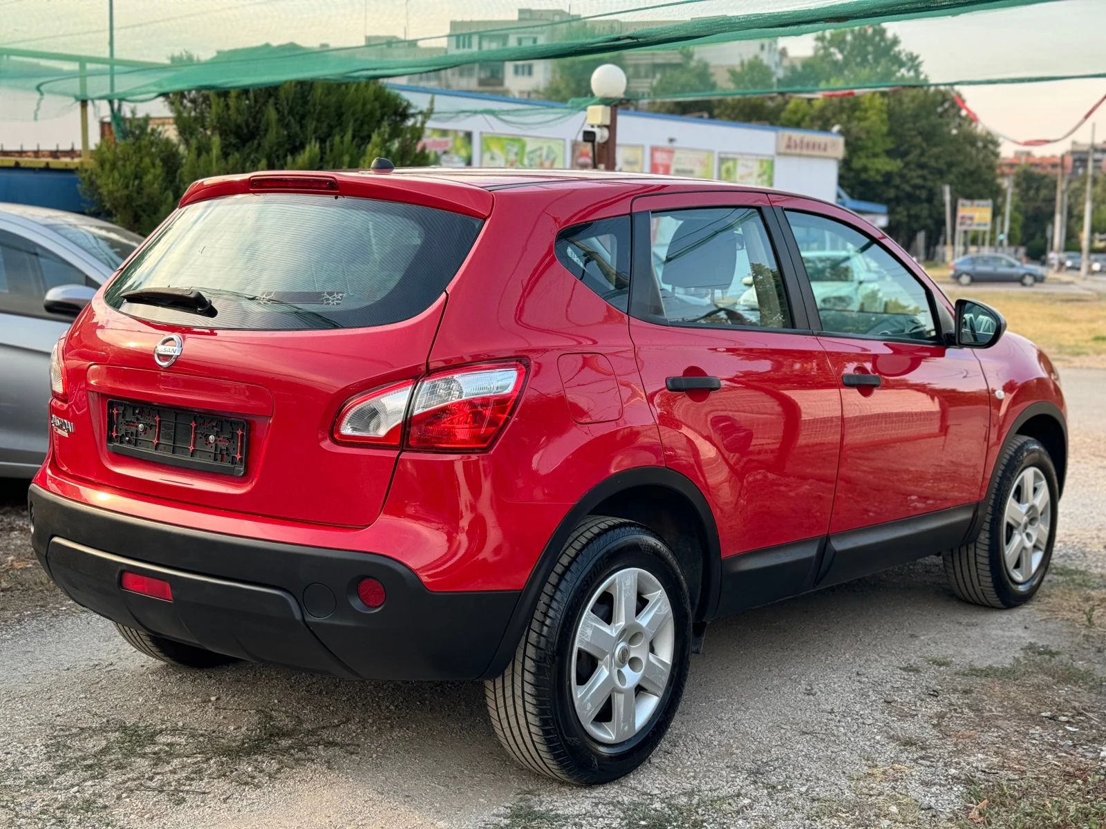 Nissan Qashqai 1.6i KLIMATIK  - изображение 6