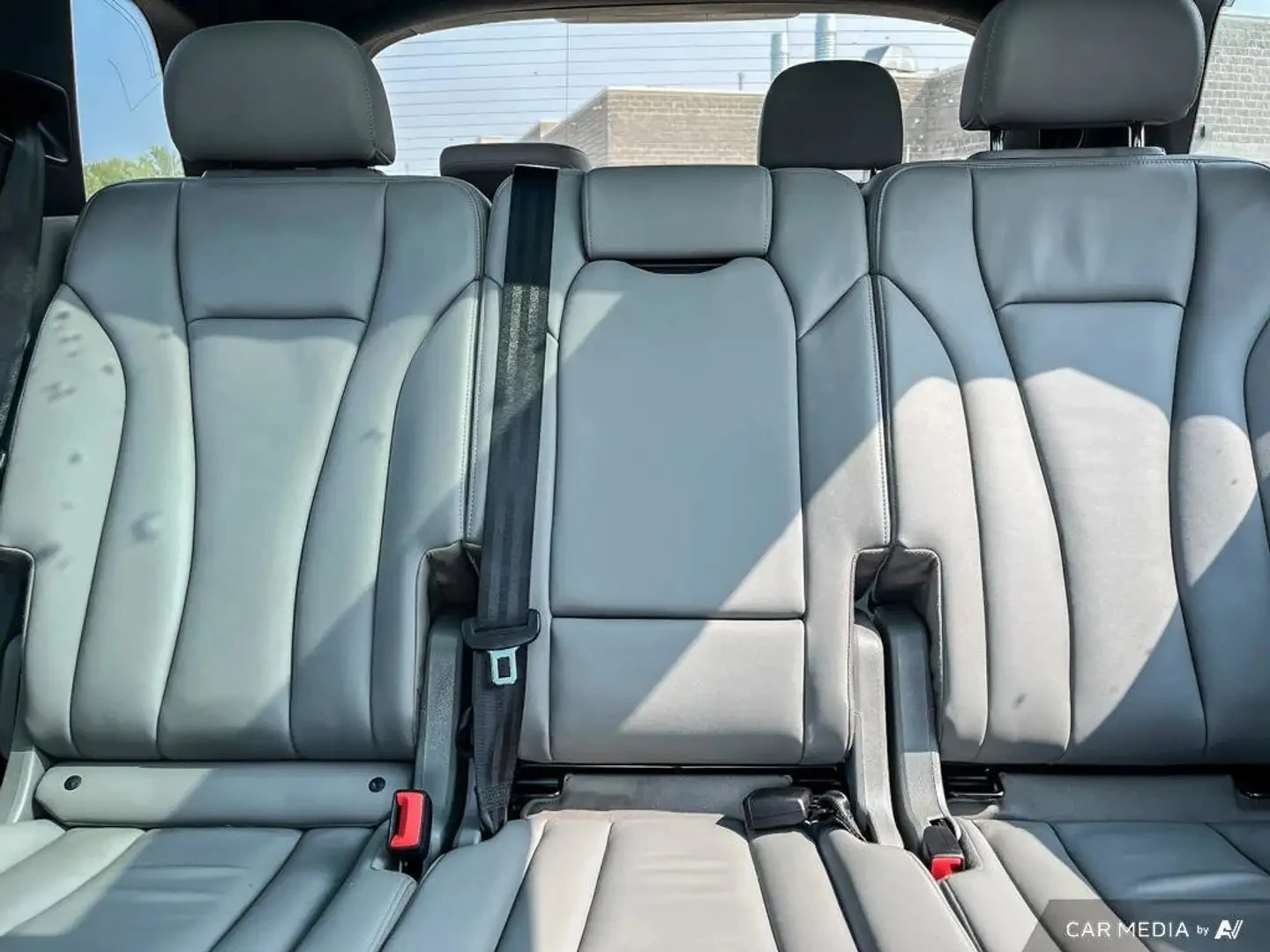 Audi Q7 Komfort | 7 Места | Панорама | Сервизна История | , снимка 11 - Автомобили и джипове - 53850873