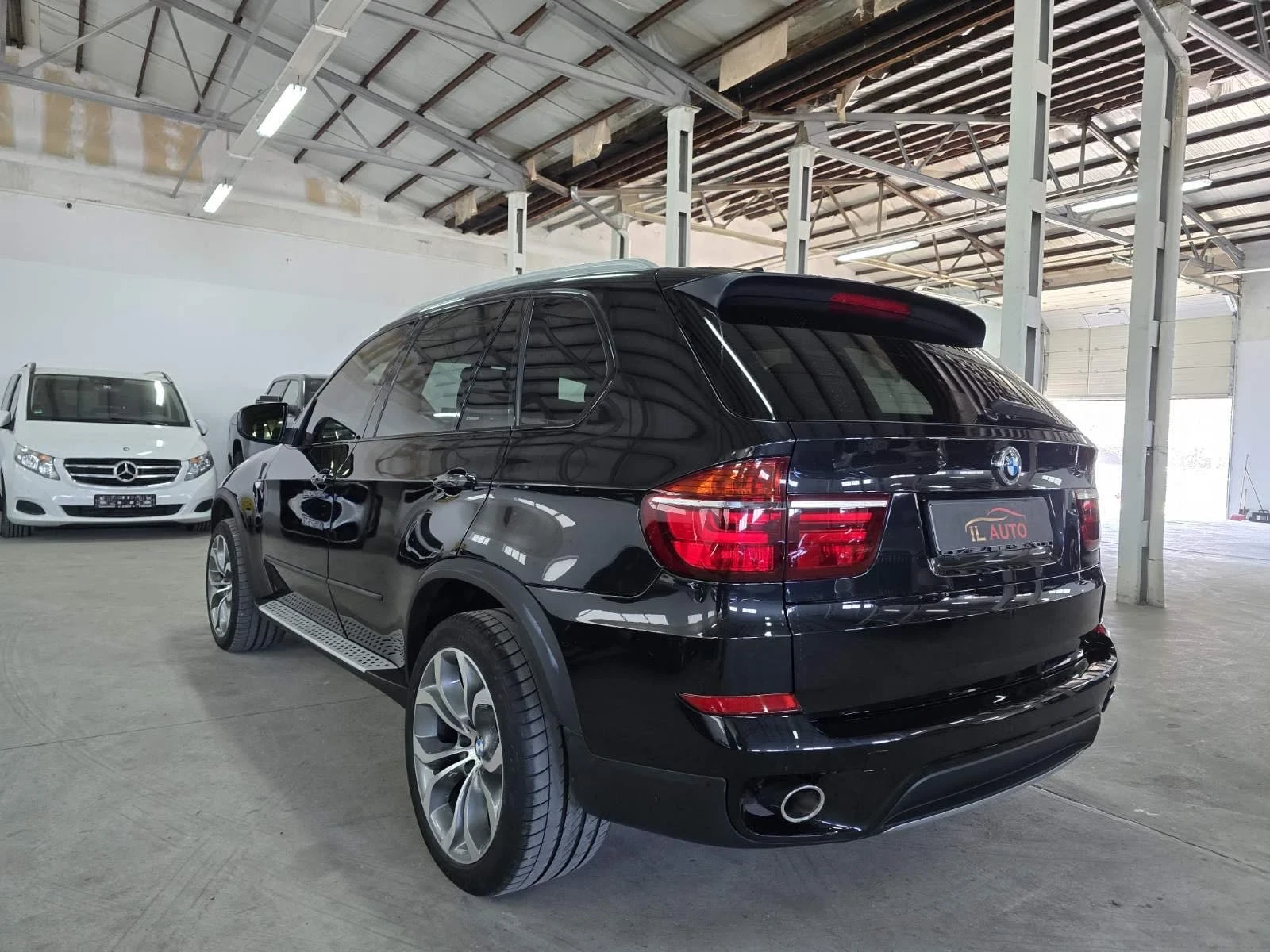 BMW X5 4.0XD/Карбон/20J/СМЕНЕНИ ВЕРИГИ/ГАРАНЦИЯ!!!, снимка 4 - Автомобили и джипове - 55016016