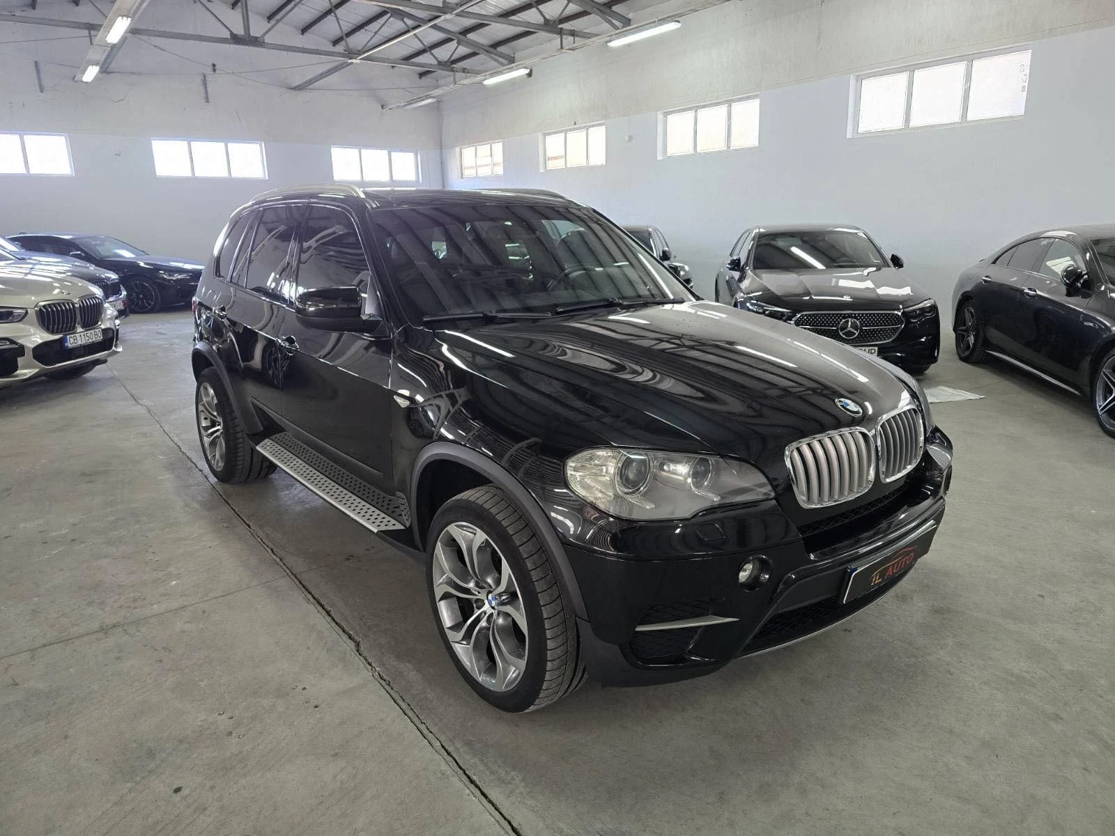 BMW X5 4.0XD/Карбон/20J/СМЕНЕНИ ВЕРИГИ/ГАРАНЦИЯ!!!, снимка 2 - Автомобили и джипове - 55016016