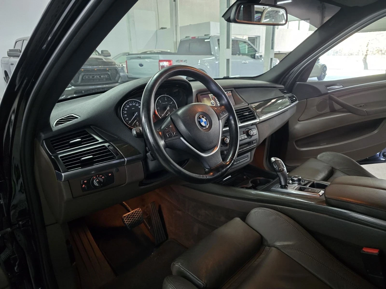 BMW X5 4.0XD/Карбон/20J/СМЕНЕНИ ВЕРИГИ/ГАРАНЦИЯ!!!, снимка 11 - Автомобили и джипове - 55016016