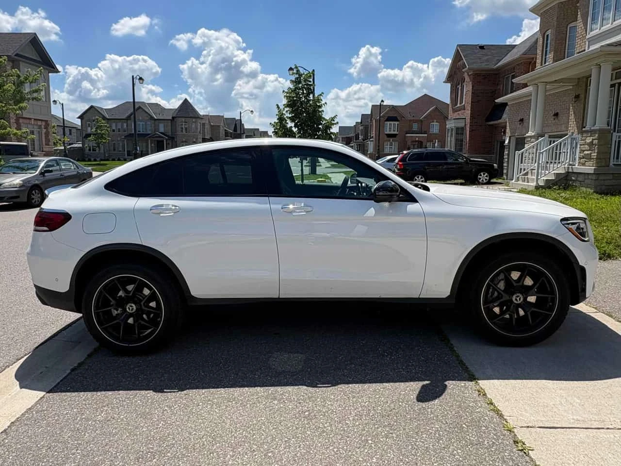Mercedes-Benz GLC 300 COUPE /ПАНОРАМА/360/ДИСТРОНИК, снимка 4 - Автомобили и джипове - 55073421