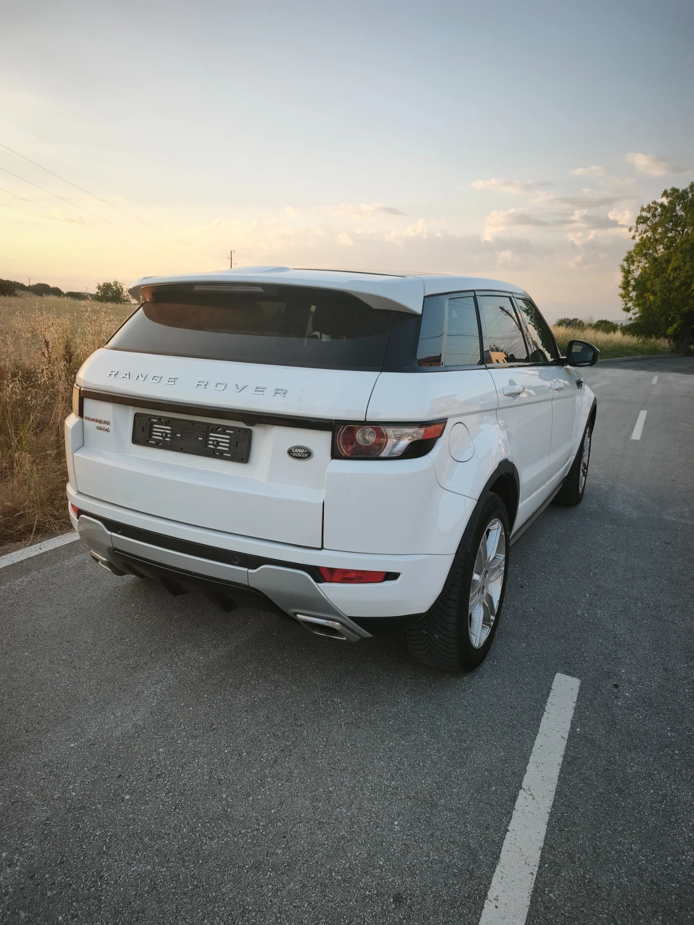 Land Rover Range Rover Evoque 2.2 190, снимка 2 - Автомобили и джипове - 55119057