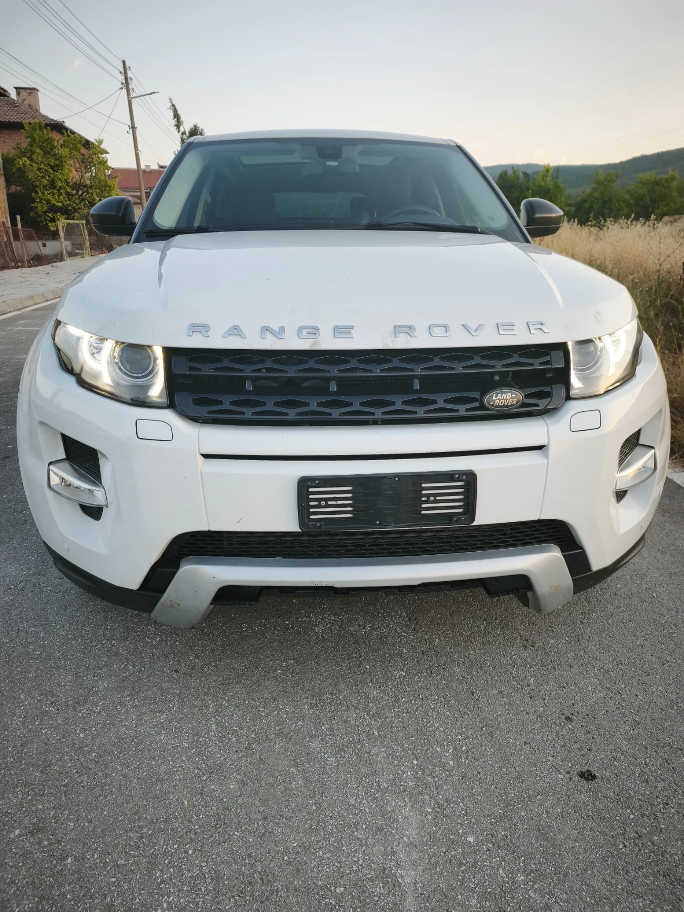 Land Rover Range Rover Evoque 2.2 190, снимка 3 - Автомобили и джипове - 55119057