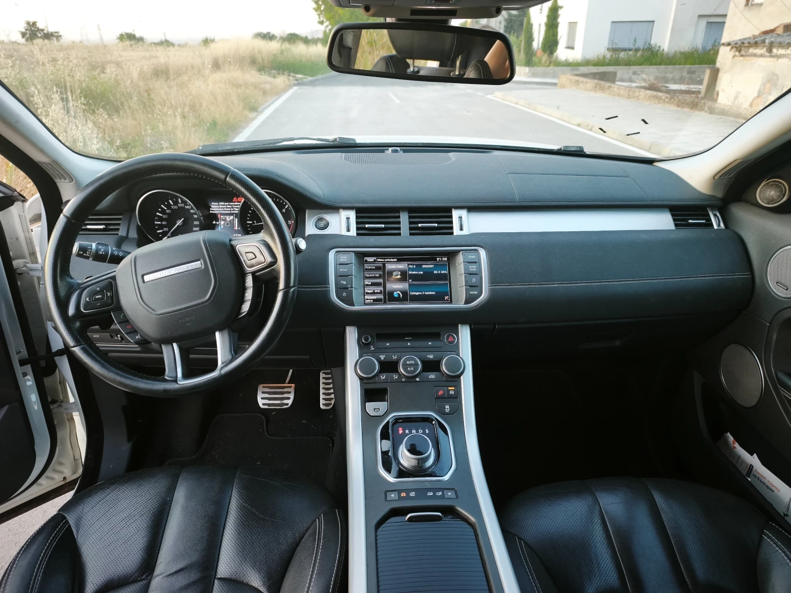 Land Rover Range Rover Evoque 2.2 190, снимка 4 - Автомобили и джипове - 55119057