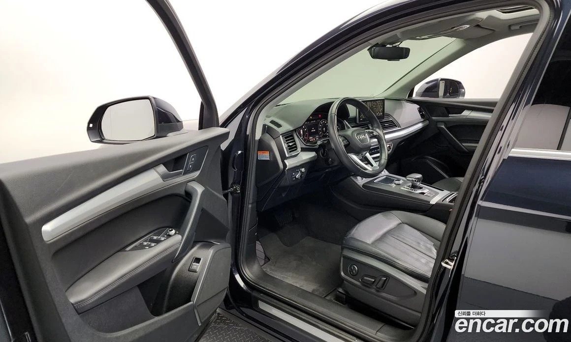 Audi Q5 45 TFSI Quattro, снимка 8 - Автомобили и джипове - 55676677