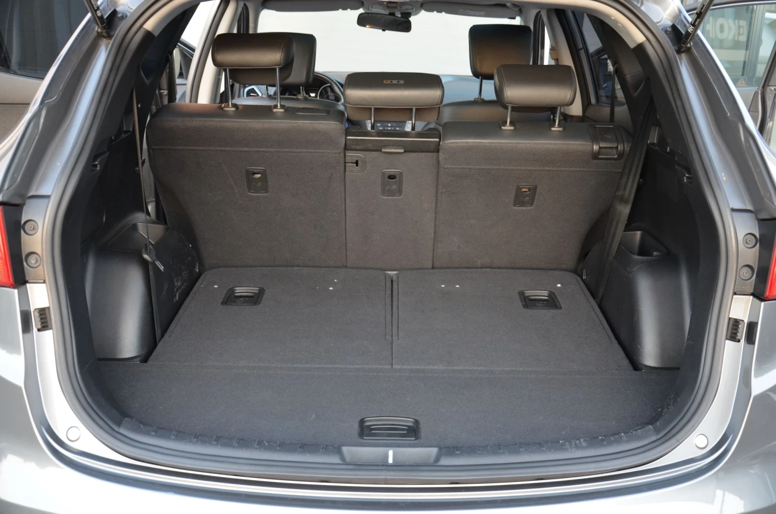 Hyundai Santa fe 2.2 CRDI/SWISS/4X4/7МЕСТА, снимка 15 - Автомобили и джипове - 55679080
