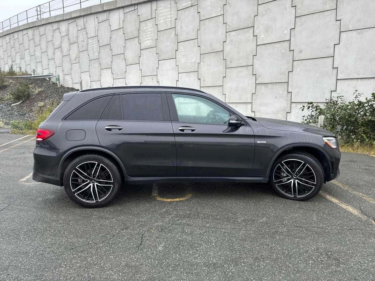 Mercedes-Benz GLC 43 AMG * CARFAX * ОПЦИЯ ЗА ФИНАНСИРАНЕ, снимка 3 - Автомобили и джипове - 56208139