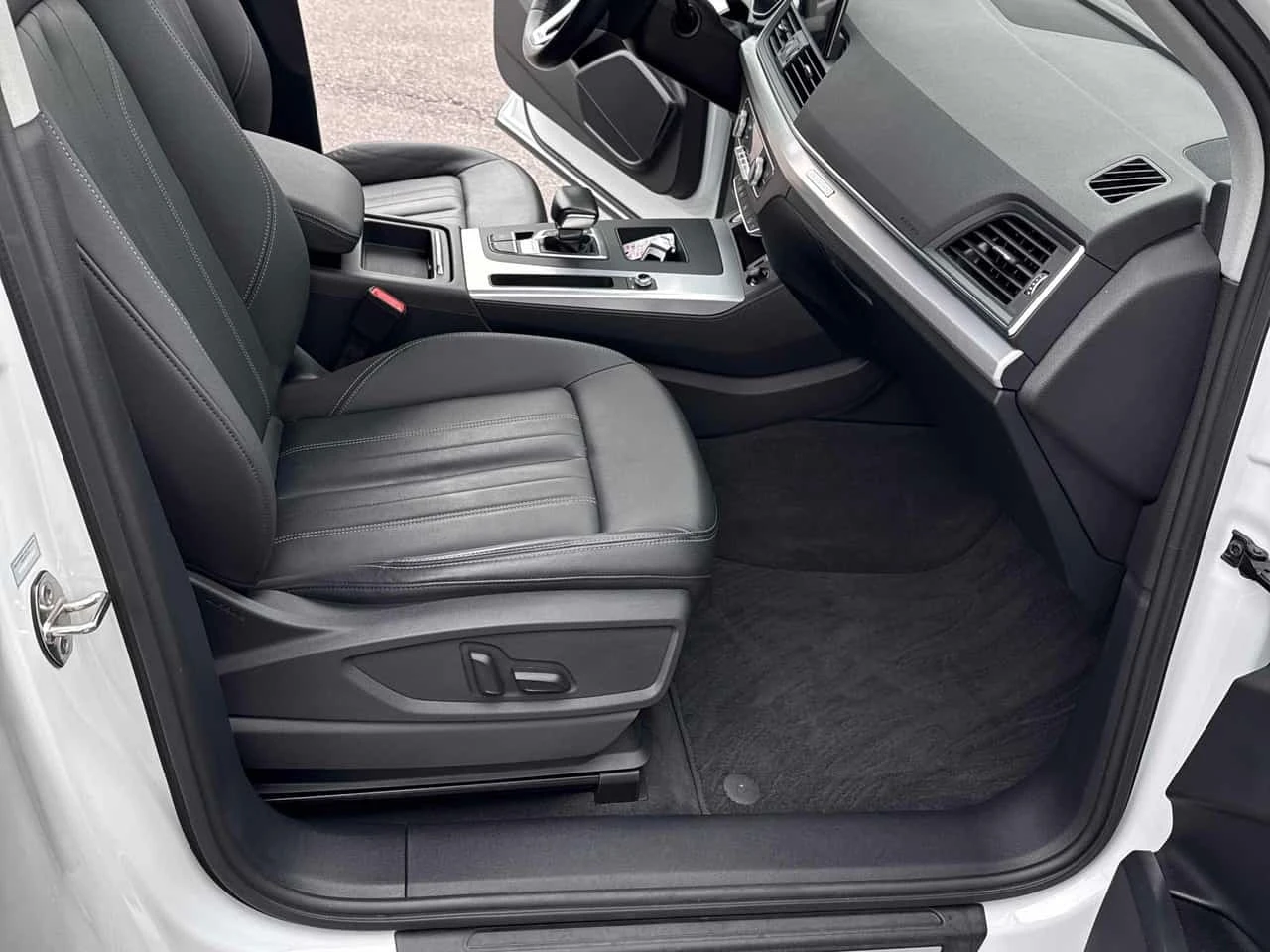 Audi Q5 * Progressiv * CARFAX * ОПЦИЯ ЗА ФИНАНСИРАНЕ, снимка 14 - Автомобили и джипове - 56224412