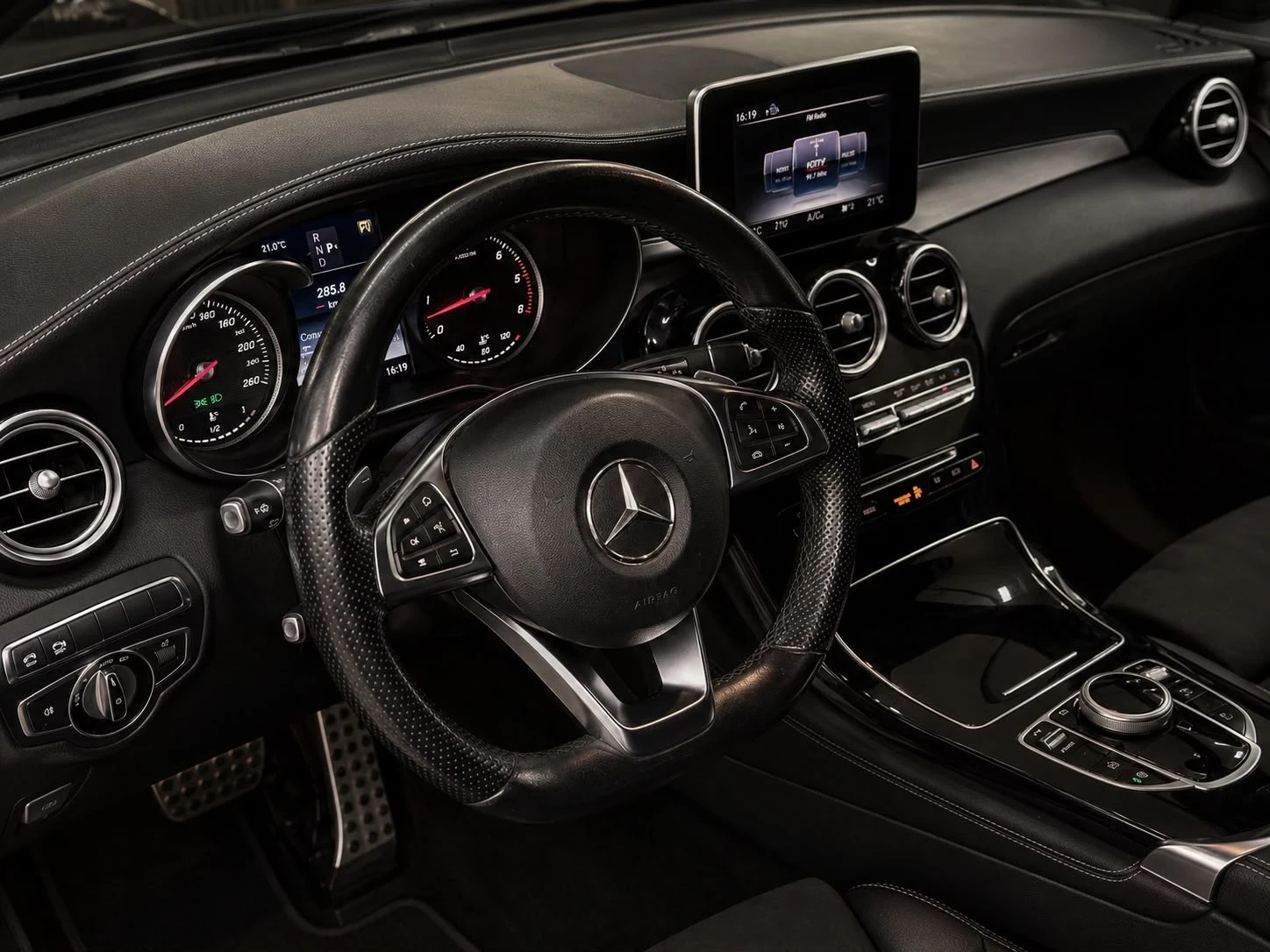 Mercedes-Benz GLC 250, снимка 7 - Автомобили и джипове - 56260815