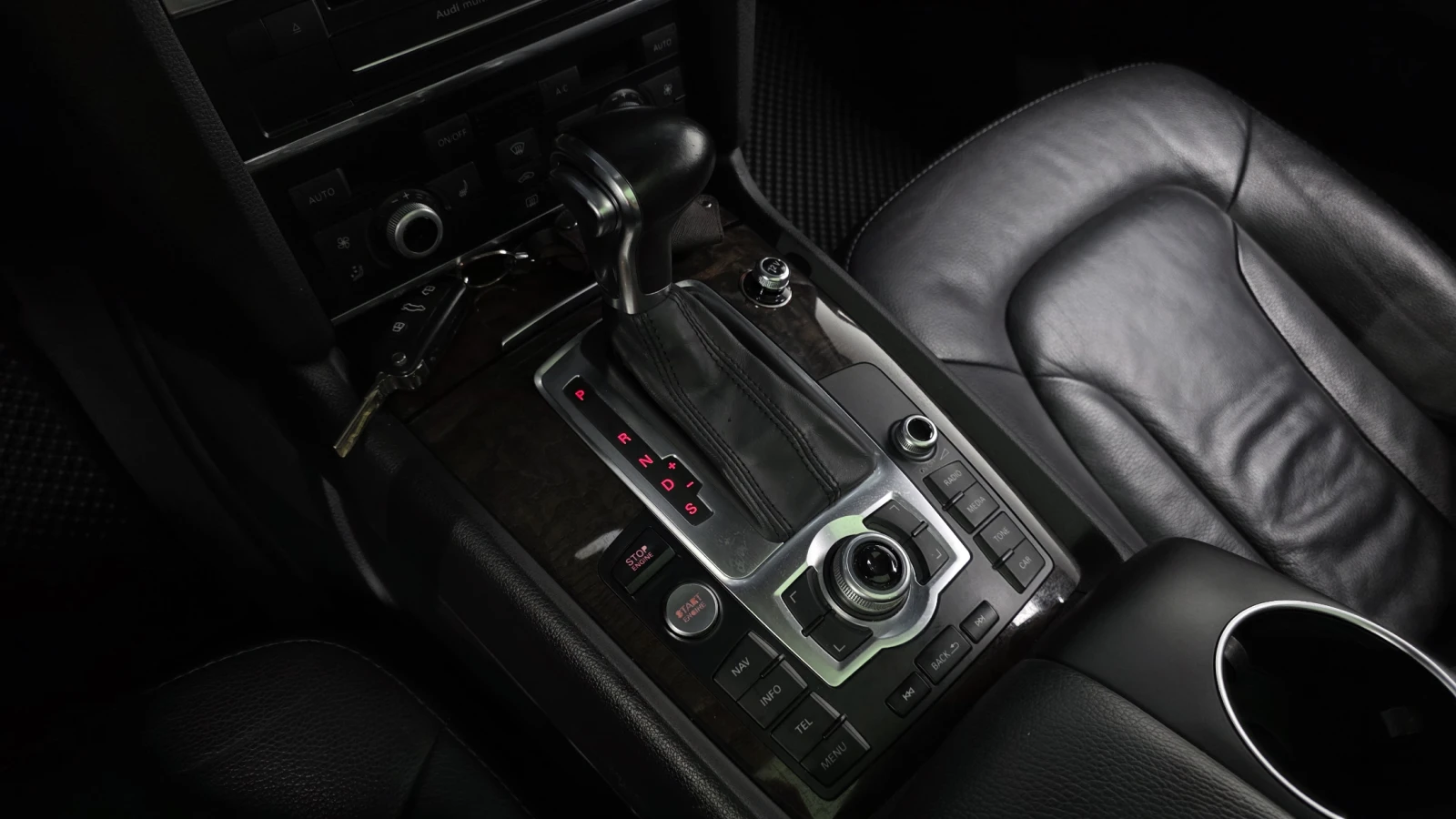 Audi Q7, снимка 9 - Автомобили и джипове - 56562662