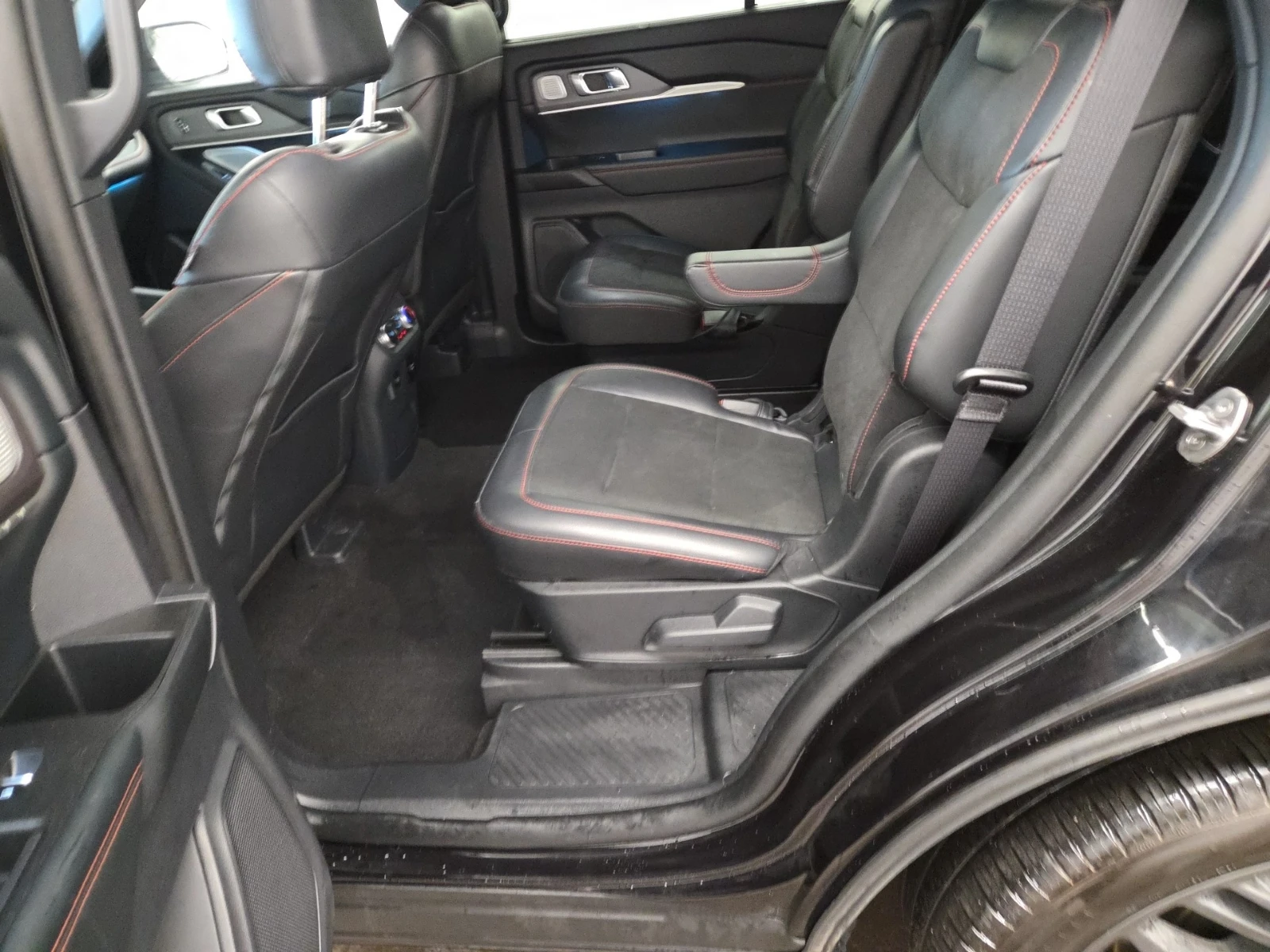 Ford Explorer ST / АВТОКРЕДИТ, снимка 14 - Автомобили и джипове - 56628900