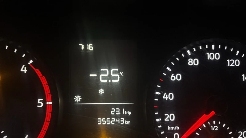 VW Crafter, снимка 6 - Бусове и автобуси - 53078141