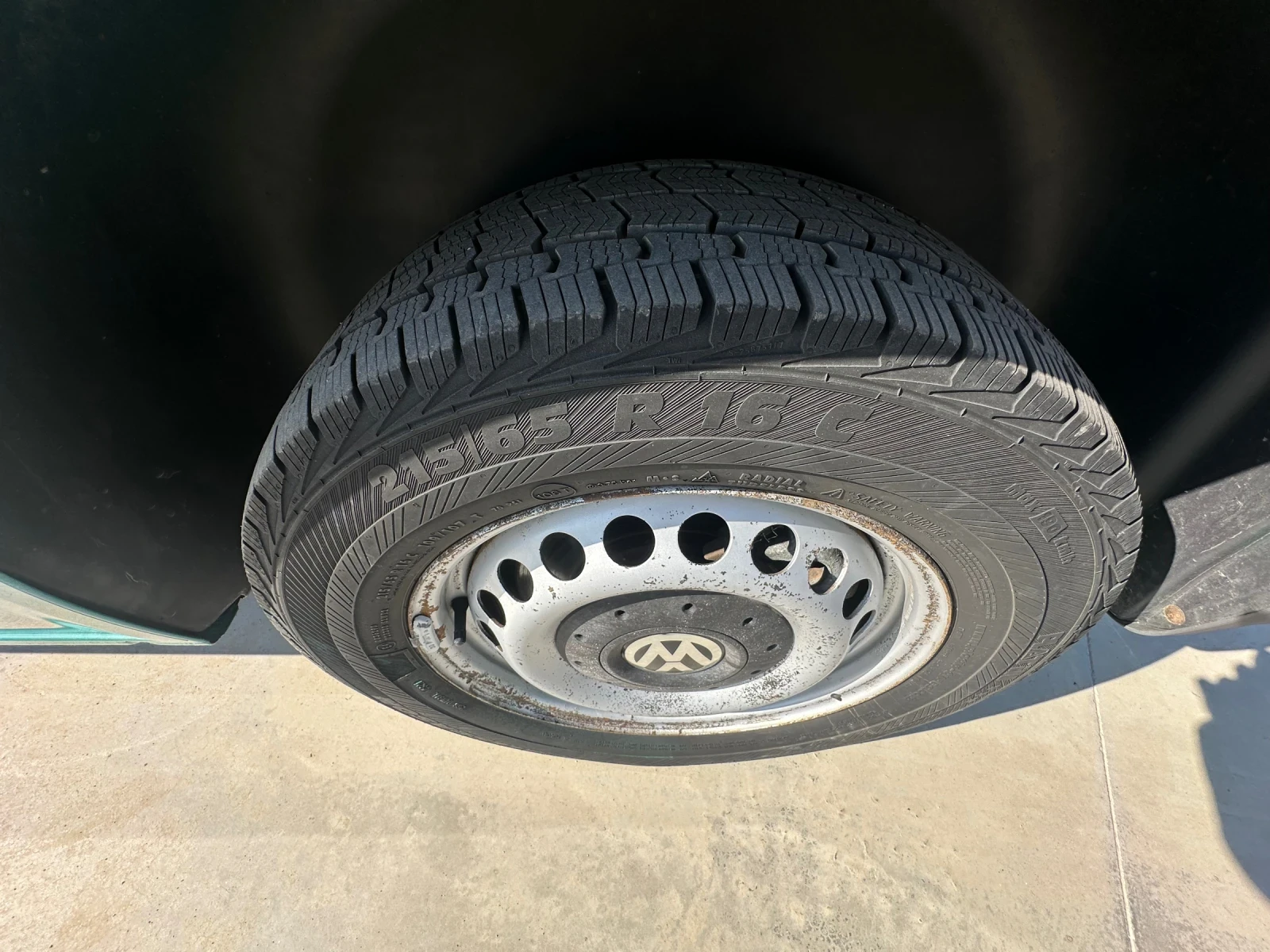 VW T5 9 местен* 1.9TDI* 102к.с.* Топ състояние, снимка 15 - Бусове и автобуси - 53712201