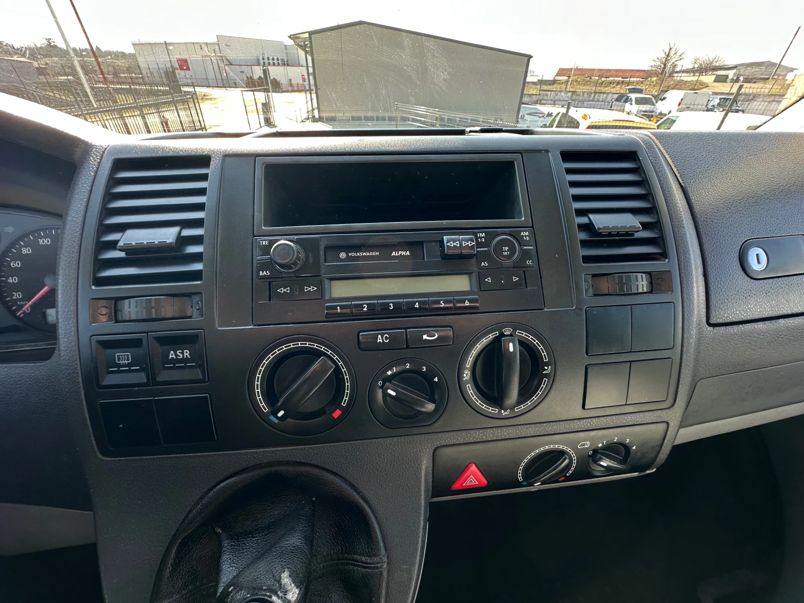 VW T5 9 местен* 1.9TDI* Топ състояние - изображение 9