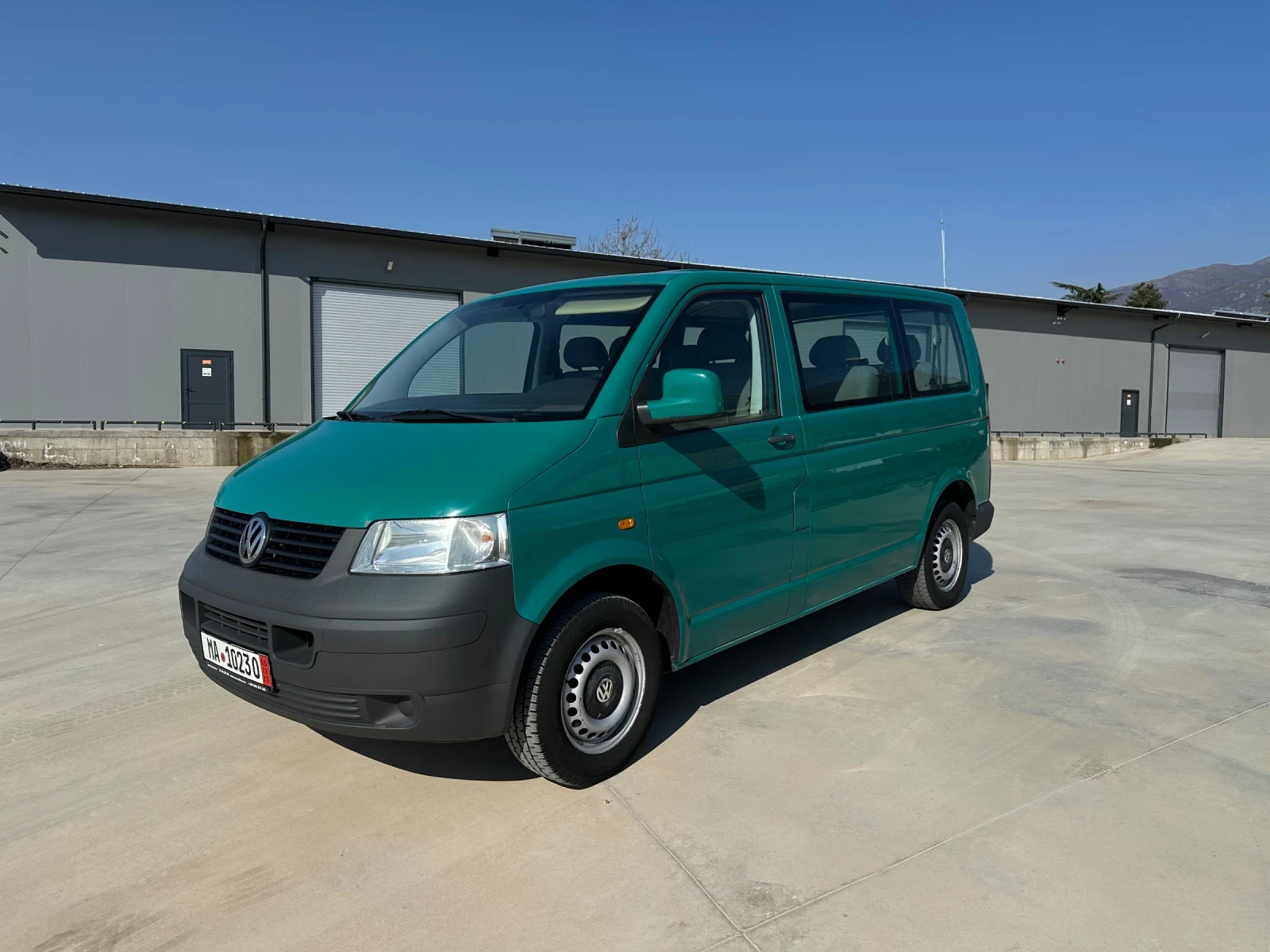 VW T5 9 местен* 1.9TDI* 102к.с.* Топ състояние