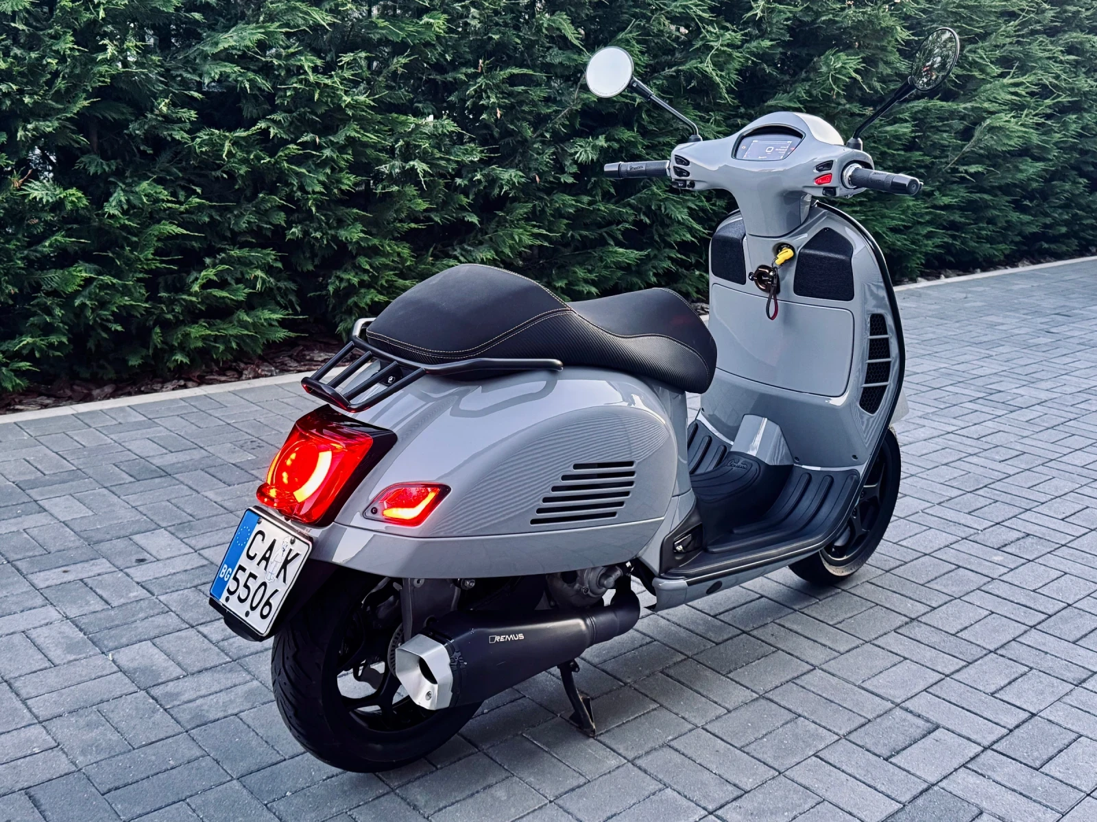 Vespa GTS 300 HPE, снимка 3 - Мотоциклети и мототехника - 54715414