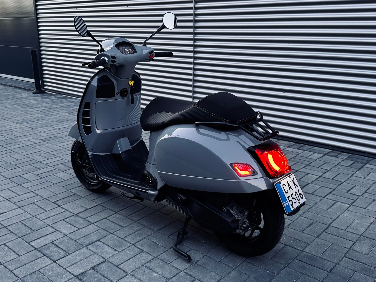 Vespa GTS 300 HPE, снимка 2 - Мотоциклети и мототехника - 54715414