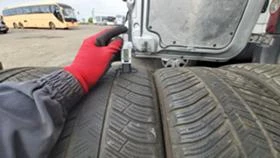 Гуми Зимни 255/45R19, снимка 4