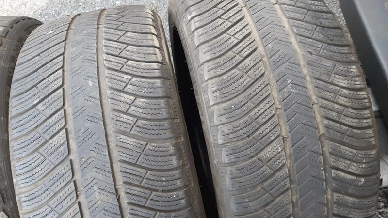 Гуми Зимни 255/45R19, снимка 3 - Гуми и джанти - 28770916