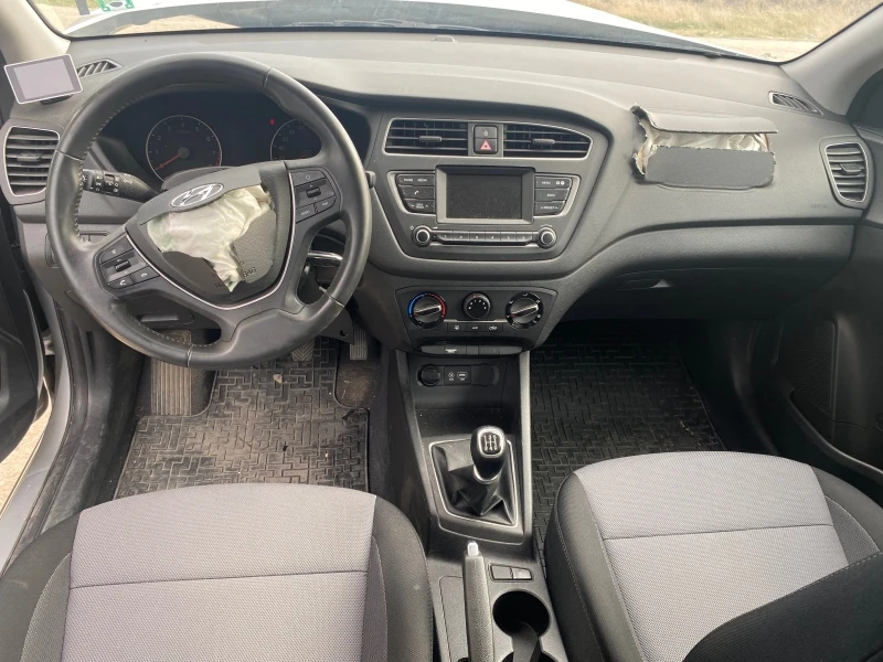 Hyundai I20 1.2i, снимка 9 - Автомобили и джипове - 38245969