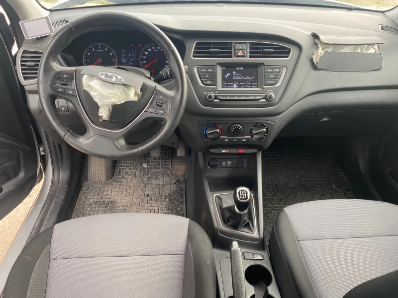 Hyundai I20 1.2i, снимка 12 - Автомобили и джипове - 38245969