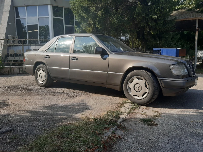 Mercedes-Benz E 300 Е 300 4х4, снимка 1 - Автомобили и джипове - 47819900