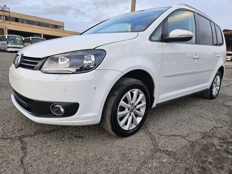 VW Touran 2.0tdi navi 6+ 1 koja automat panorama, снимка 1 - Автомобили и джипове - 48070296