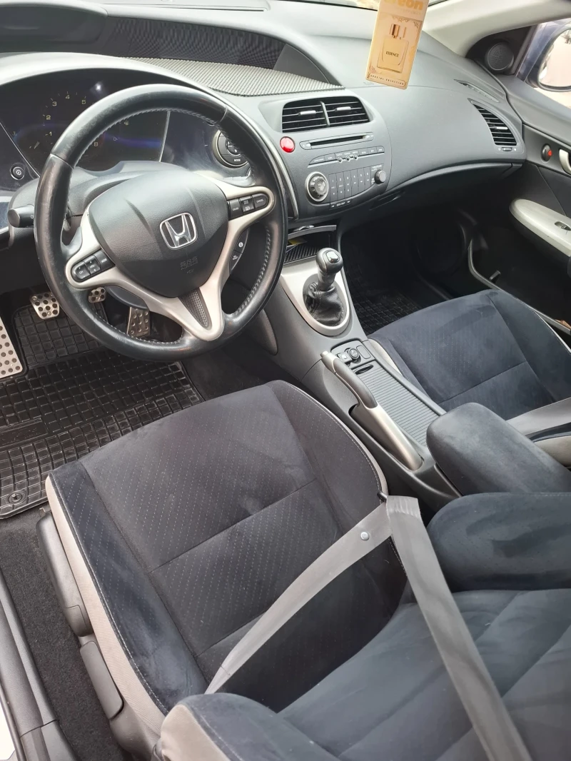 Honda Civic 1.8 ГАЗ.ИНЖ, снимка 8 - Автомобили и джипове - 48787936