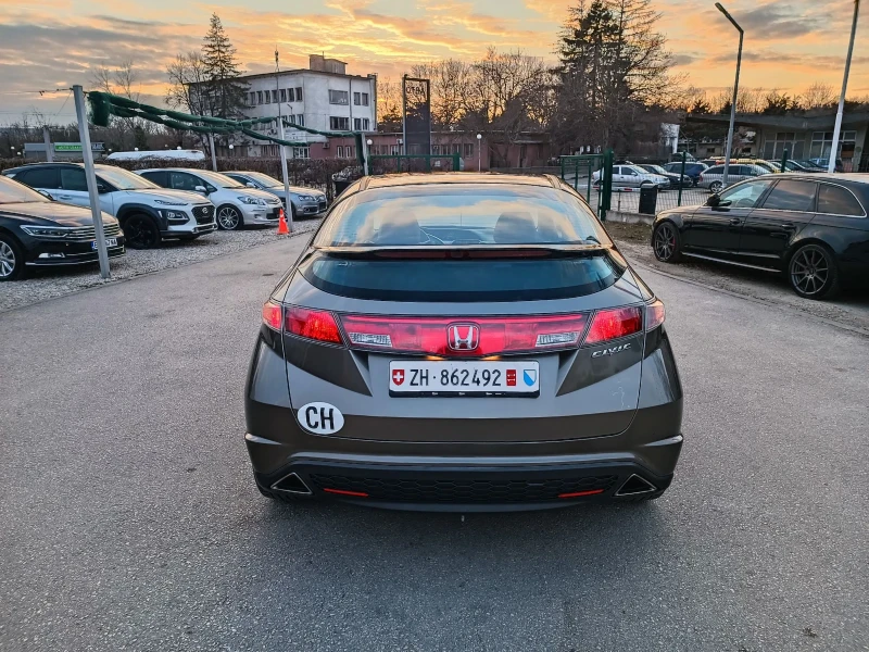 Honda Civic 1.8i-140кс-ШВЕЙЦАРИЯ-АВТОМАТ, снимка 4 - Автомобили и джипове - 49020355