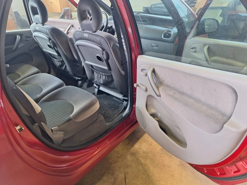 Citroen Xsara picasso 2010 118000km, снимка 6 - Автомобили и джипове - 49321078