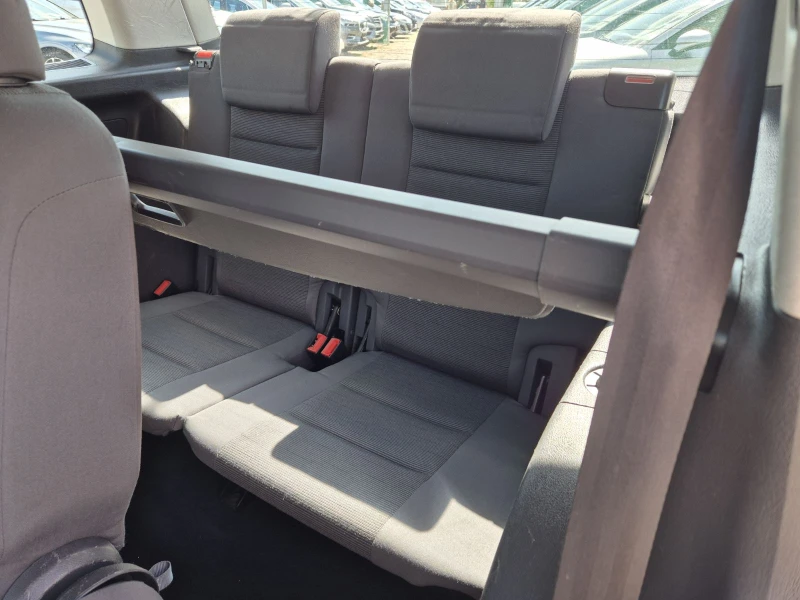 VW Touran 2.0i-7 МЕСТА-ECOFUELL-FACE LIFT, снимка 15 - Автомобили и джипове - 51783257