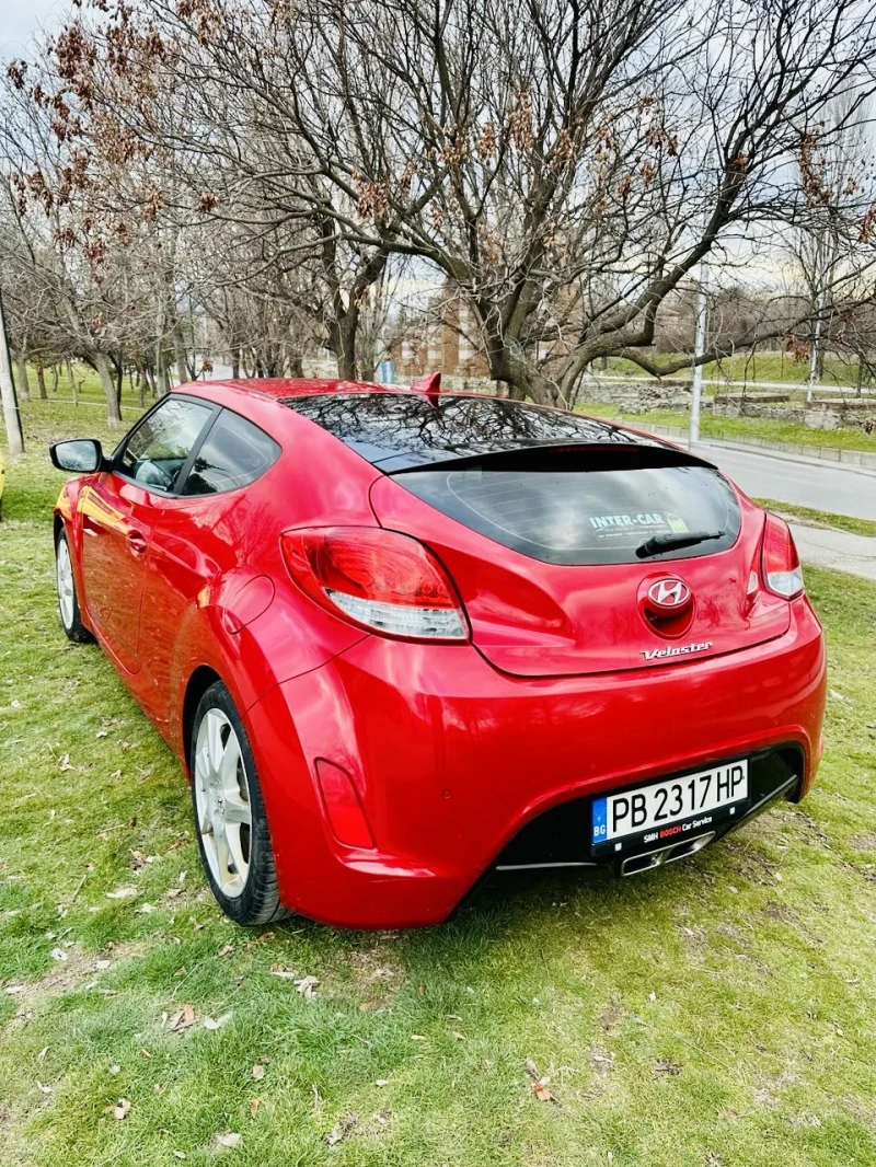Hyundai Veloster , снимка 5 - Автомобили и джипове - 52261810