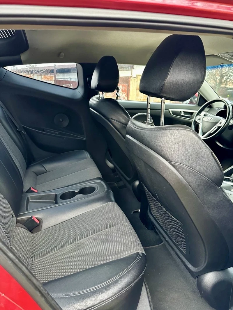 Hyundai Veloster , снимка 10 - Автомобили и джипове - 52261810
