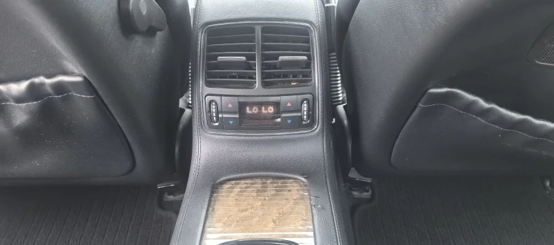 Mercedes-Benz CLS 300 3.0 бензин, снимка 15 - Автомобили и джипове - 52314898