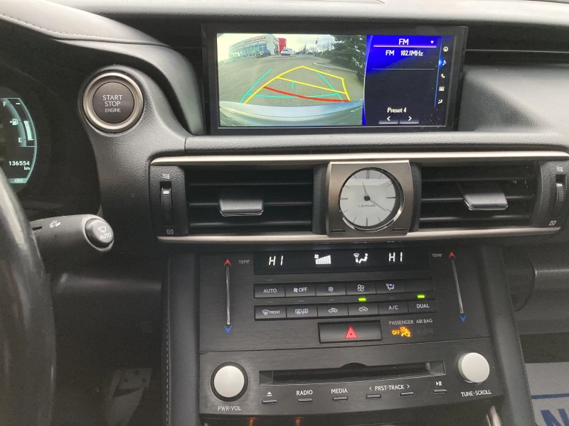 Lexus IS 350 * CARFAX * БЕЗ ПЪРВОНАЧАЛНА ВНОСКА, снимка 9 - Автомобили и джипове - 52790608