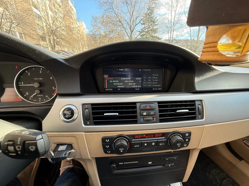 BMW 320 E91, снимка 4 - Автомобили и джипове - 52959878