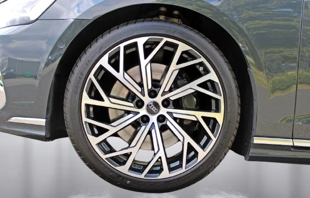 Audi A8 55 TFSI Quattro = Air Suspension = Гаранция - изображение 4