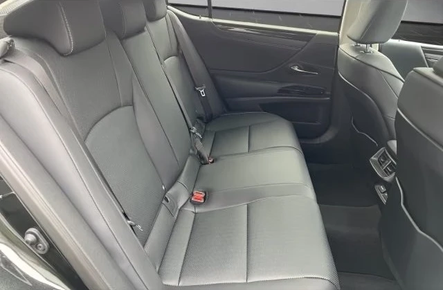 Lexus ES 300h = NEW = Business Line Гаранция, снимка 9 - Автомобили и джипове - 56256861