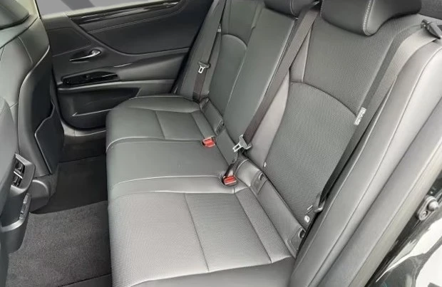 Lexus ES 300h = NEW = Business Line Гаранция, снимка 10 - Автомобили и джипове - 56256861