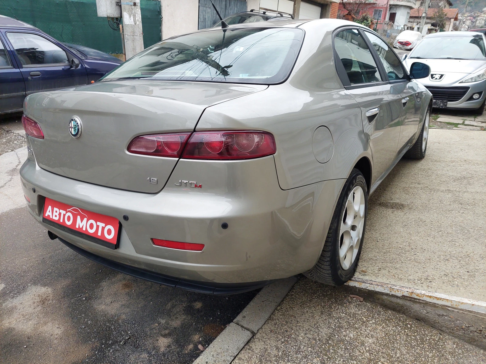 Alfa Romeo 159 1.9 jtd - изображение 6