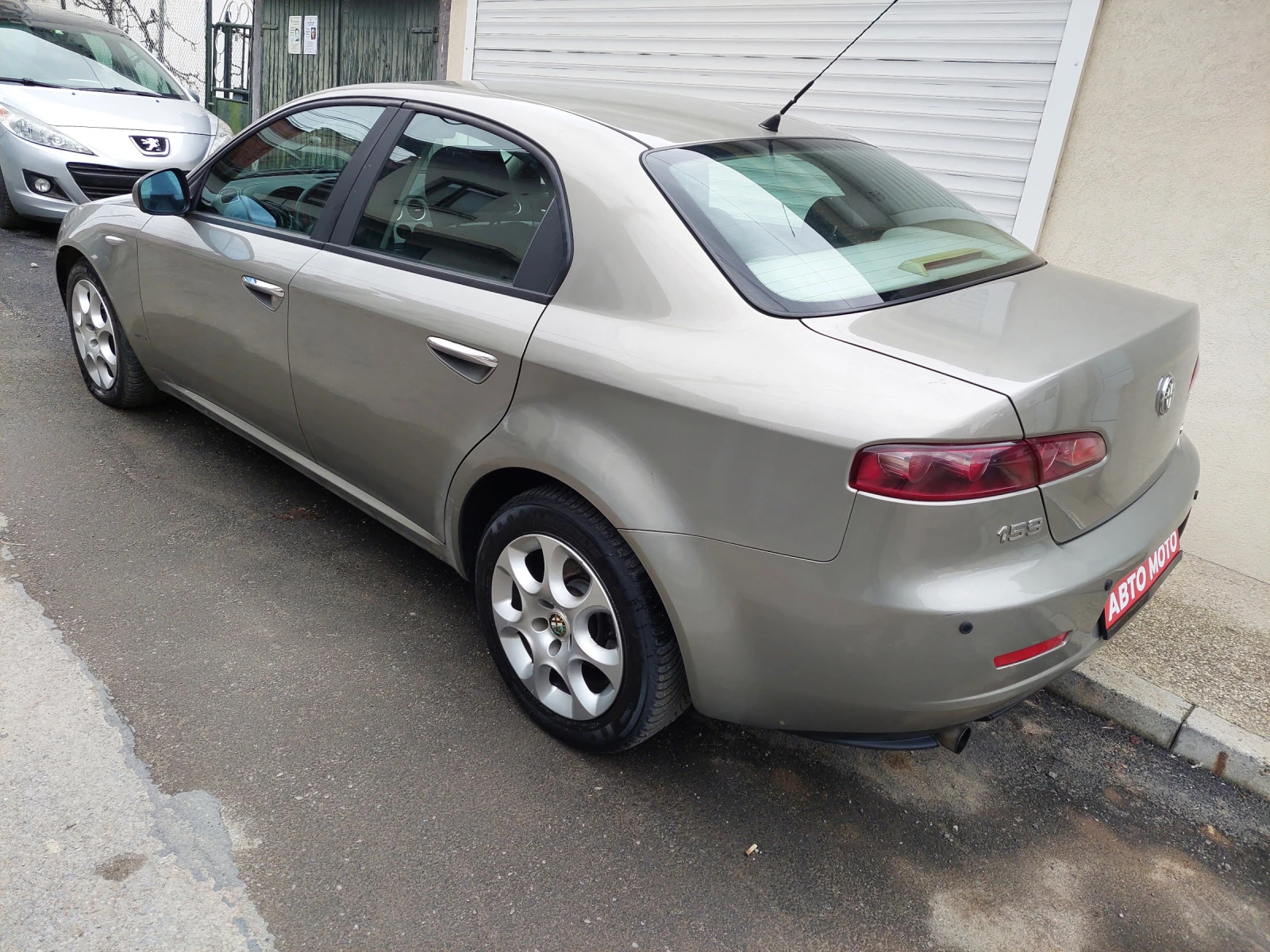 Alfa Romeo 159 1.9 jtd - изображение 4