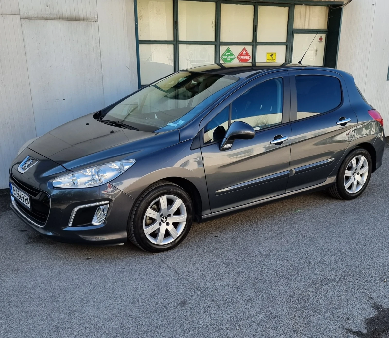 Peugeot 308 1.6 eHDI 92кс euro5 - изображение 9