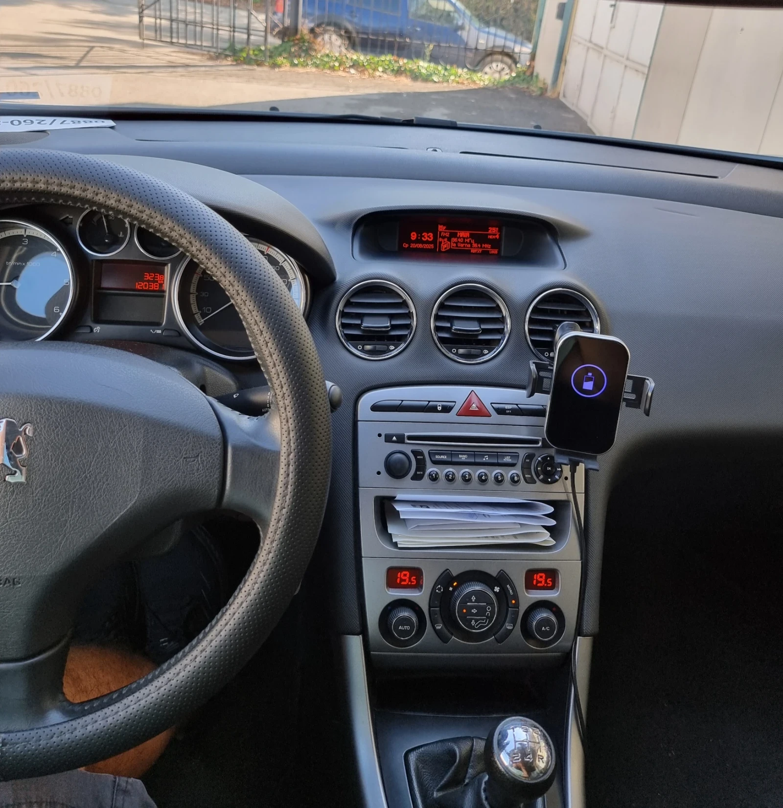 Peugeot 308 1.6 eHDI 92кс euro5 - изображение 6