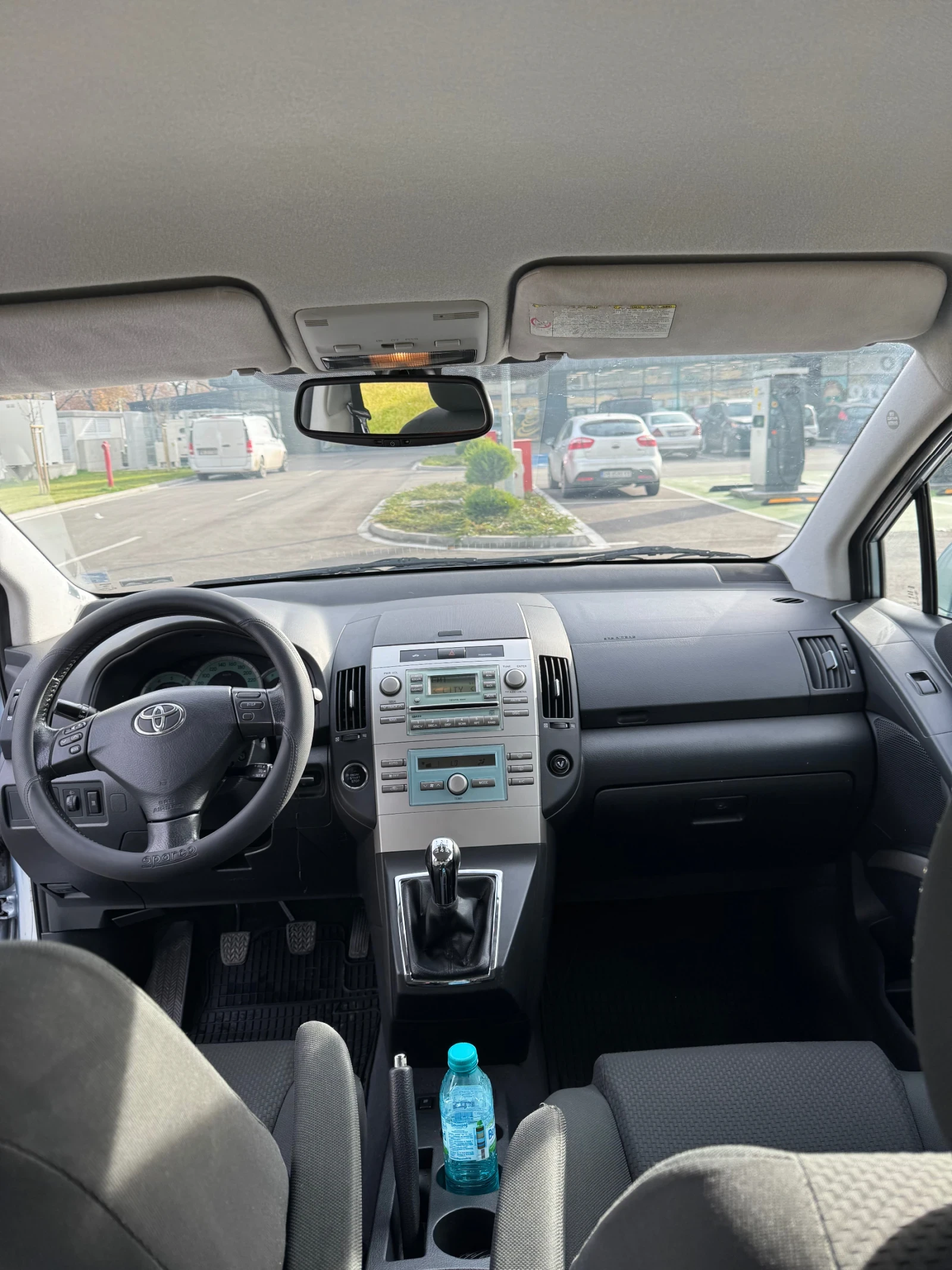 Toyota Corolla verso  - изображение 8