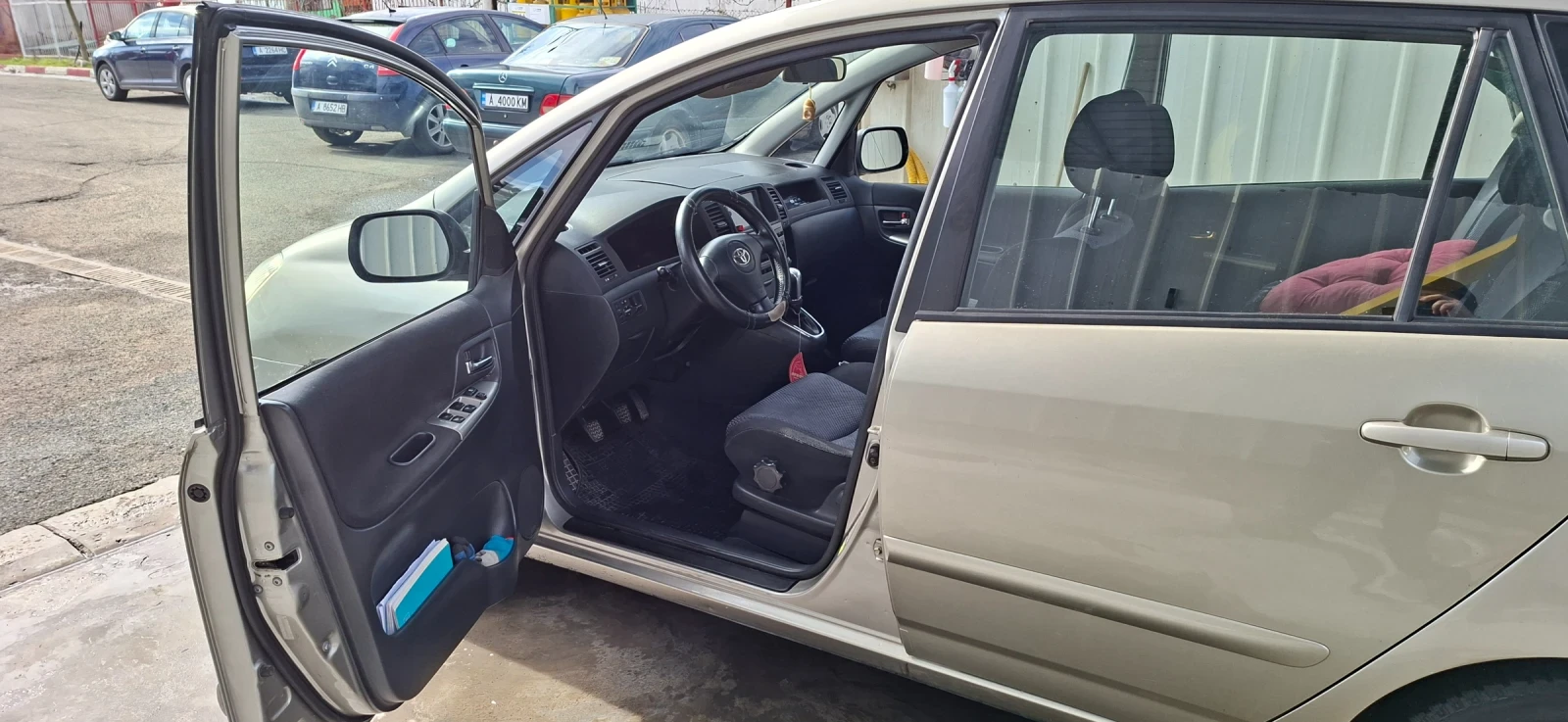 Toyota Corolla verso 2.0 D4D | Mobile.bg � ����������� 4