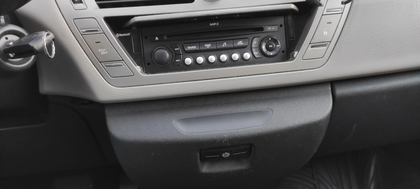 Citroen Grand C4 Picasso, снимка 11 - Автомобили и джипове - 53787519