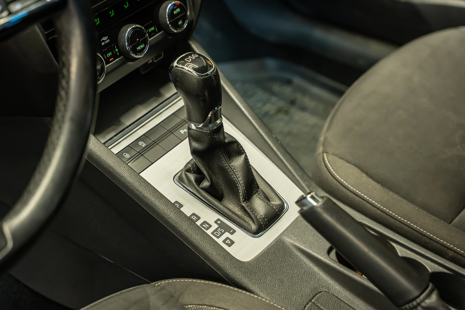 Skoda Octavia 1.4 TSI G-TEC, снимка 15 - Автомобили и джипове - 54448130