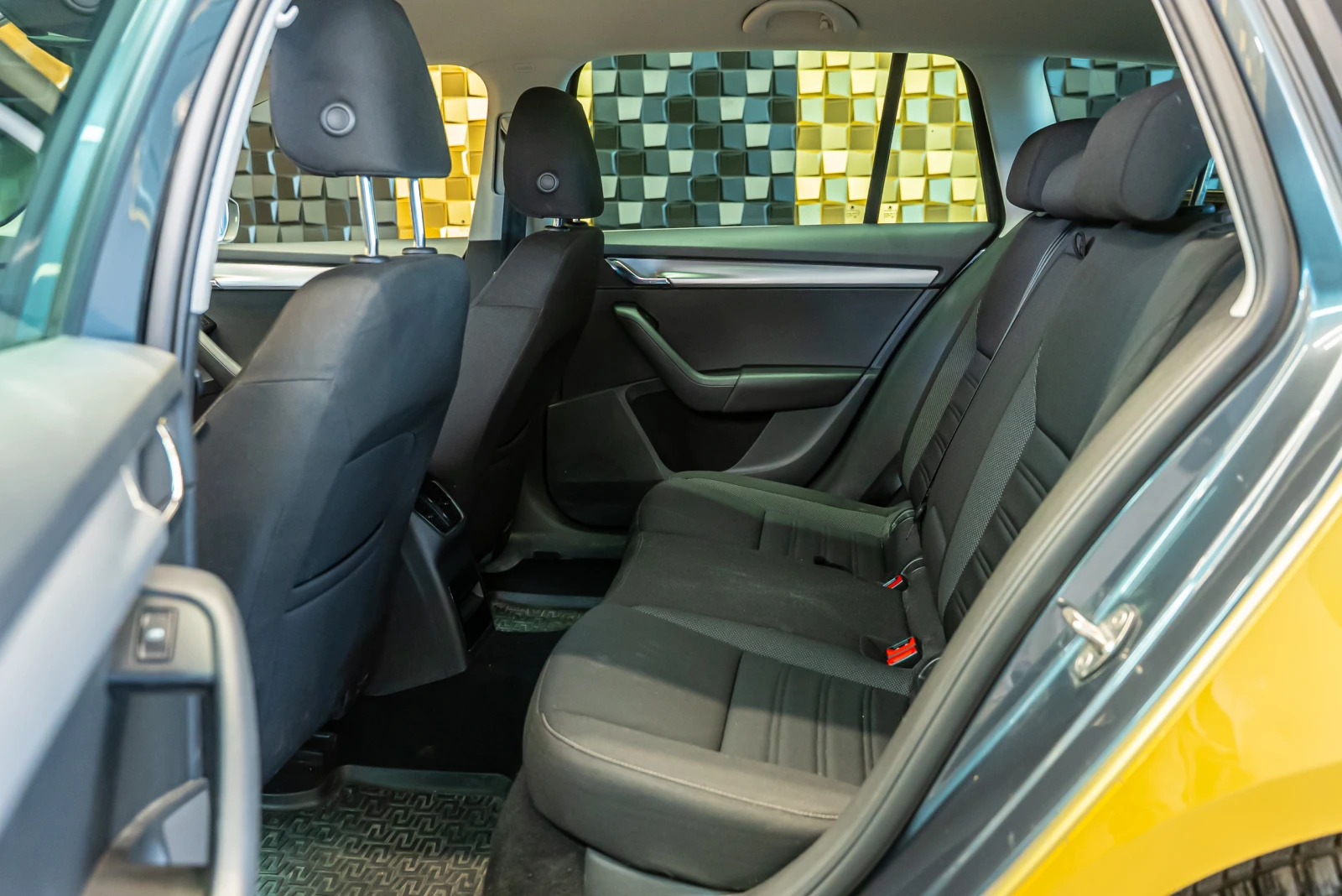 Skoda Octavia 1.4 TSI G-TEC, снимка 16 - Автомобили и джипове - 54448130