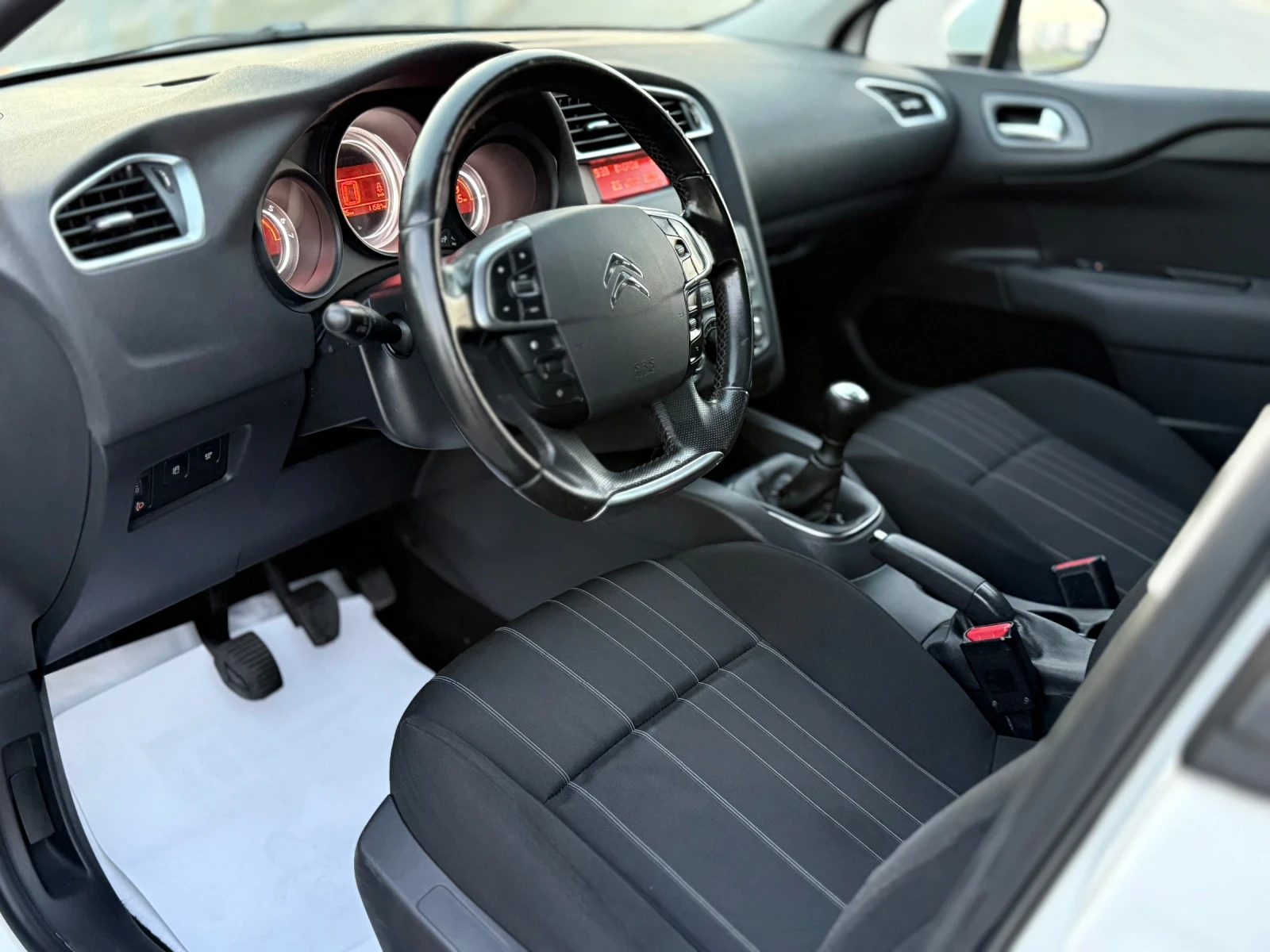 Citroen C4 1.6HDi* 92КС* РЪЧКА* АВТОПИЛОТ* DPF, снимка 7 - Автомобили и джипове - 55533208